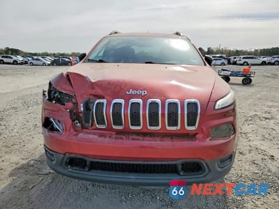 Piąte zdjęcie samochodu w środku: 2017 JEEP CHEROKEE SPORT VIN:1C4PJLABXHW653411 - miniatura