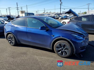 Czwarte zdjęcie samochodu z boku: 2024 TESLA MODEL Y VIN:7SAYGDED3RF170470 - miniatura