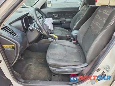 Zdjęcie 7 z 12 samochodu: 2012 KIA SOUL + VIN:KNDJT2A67C7480589 - miniatura