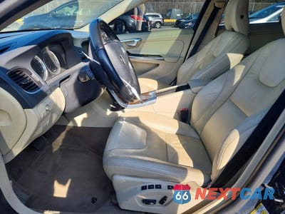 Zdjęcie 7 z 12 samochodu: 2013 VOLVO S60 T5 VIN:YV1612FS7D1216322 - miniatura
