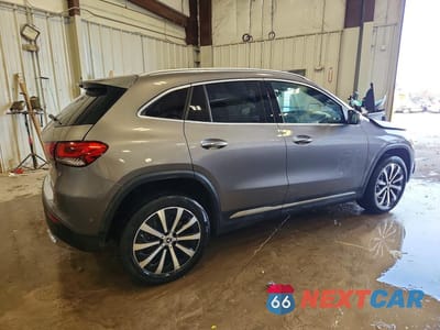 Trzecie zdjęcie samochodu z tyłu: 2023 MERCEDES-BENZ GLA 250 VIN:W1N4N4GB1PJ497736 - miniatura