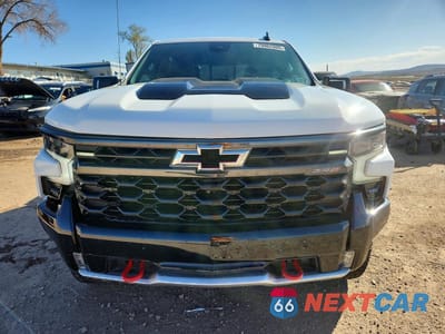 Piąte zdjęcie samochodu w środku: 2023 CHEVROLET SILVERADO K1500 ZR2 VIN:3GCUDHEL6PG177911 - miniatura