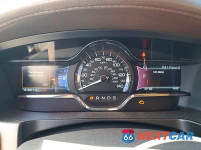 Zdjęcie 9 z 13 samochodu: 2014 LINCOLN MKS VIN:1LNHL9EK6EG605448 - miniatura