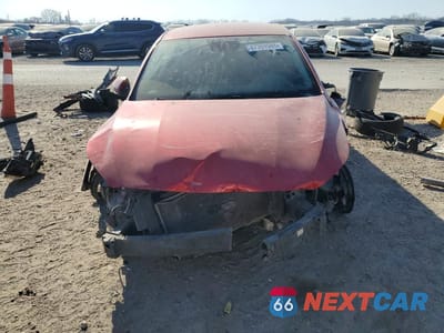 Piąte zdjęcie samochodu w środku: 2019 KIA FORTE LXS VIN:3KPF24AD2KE018605 - miniatura