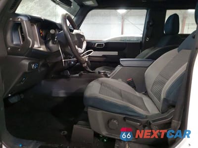 Zdjęcie 7 z 13 samochodu: 2022 FORD BRONCO BASE VIN:1FMDE5AP4NLB02379 - miniatura