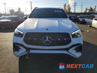 Piąte zdjęcie samochodu w środku: 2024 MERCEDES-BENZ GLE 450 4MATIC VIN:4JGFB5KB8RB119606 - miniatura