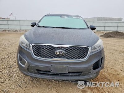 Piąte zdjęcie samochodu w środku: 2017 KIA SORENTO LX V6 VIN:5XYPGDA55HG334462 - miniatura