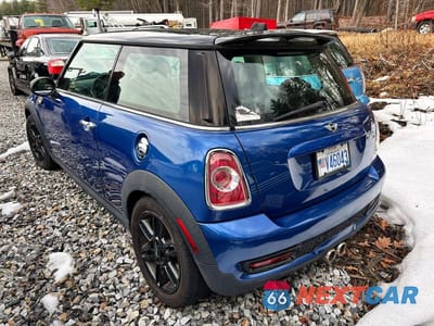 Trzecie zdjęcie samochodu z tyłu: 2013 MINI COOPER S VIN:WMWSV3C59DT477496 - miniatura