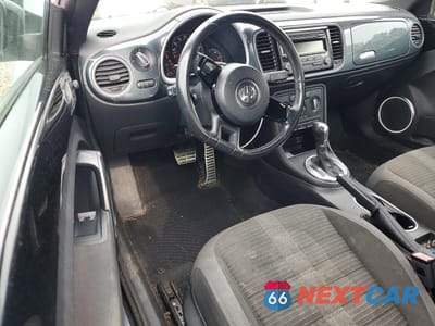 Zdjęcie 8 z 13 samochodu: 2012 VOLKSWAGEN BEETLE TURBO VIN:3VWVA7AT6CM618443 - miniatura