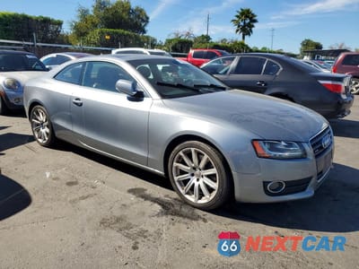 Czwarte zdjęcie samochodu z boku: 2011 AUDI A5 PREMIUM PLUS VIN:WAULFAFR0BA007726 - miniatura