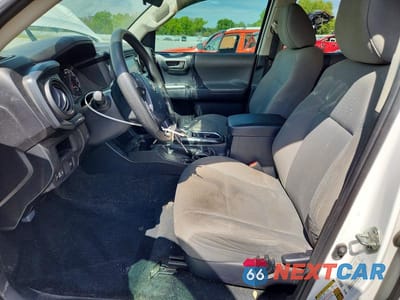 Zdjęcie 7 z 11 samochodu: 2019 TOYOTA TACOMA SR V6 VIN:3TMCZ5AN0KM210043 - miniatura