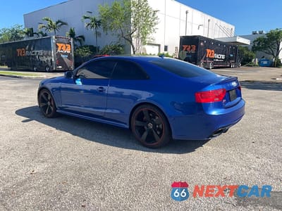 Trzecie zdjęcie samochodu z tyłu: 2015 AUDI RS5 VIN:WUAC6AFR3FA900159 - miniatura