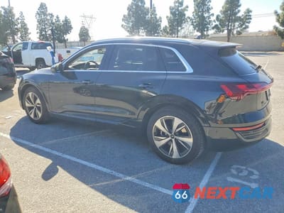 Drugie zdjęcie samochodu z przodu: 2024 AUDI Q8 E-TRON PREMIUM PLUS VIN:WA15AAGEXRB008340 - miniatura