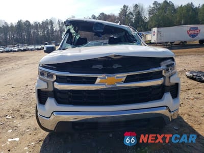 Piąte zdjęcie samochodu w środku: 2024 CHEVROLET SILVERADO K1500 LT VIN:1GCUDDED3RZ398726 - miniatura