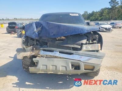 Piąte zdjęcie samochodu w środku: 2005 CHEVROLET SILVERADO K1500 VIN:2GCEK13T651399049 - miniatura