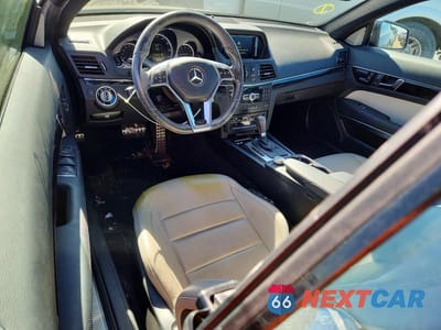 Zdjęcie 8 z 11 samochodu: 2012 MERCEDES-BENZ E 550 VIN:WDDKJ7DB3CF177143 - miniatura