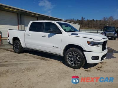 Czwarte zdjęcie samochodu z boku: 2026 RAM 1500 LARAMIE VIN:1C6SRFJPXTN293739 - miniatura