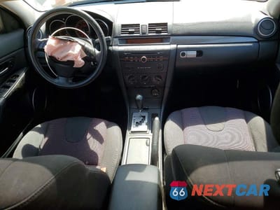 Zdjęcie 8 z 12 samochodu: 2004 MAZDA 3 HATCHBACK VIN:JM1BK143041103867 - miniatura