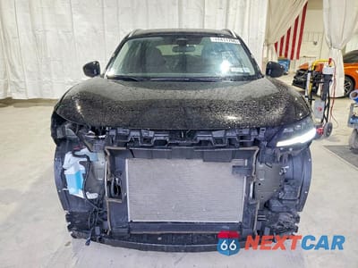 Piąte zdjęcie samochodu w środku: 2025 NISSAN KICKS SV VIN:3N8AP6CB1SL394621 - miniatura