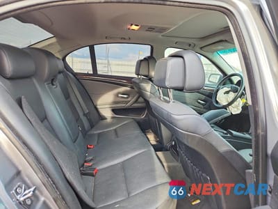 Zdjęcie 10 z 12 samochodu: 2010 BMW 528 I VIN:WBANU5C54AC126342 - miniatura