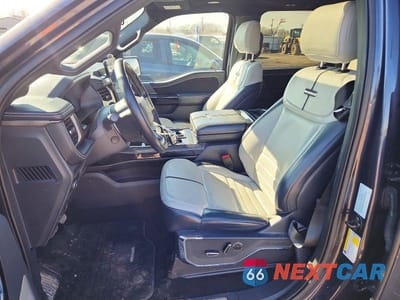 Zdjęcie 7 z 11 samochodu: 2022 FORD F150 LIGHTNING PRO VIN:1FT6W1EV7NWG03499 - miniatura