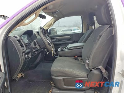 Zdjęcie 7 z 11 samochodu: 2019 RAM 2500 TRADESMAN VIN:3C6MR5AJ6KG616299 - miniatura