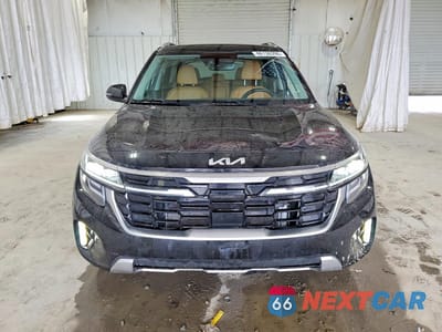 Piąte zdjęcie samochodu w środku: 2024 KIA SELTOS SX VIN:KNDETCA77R7521120 - miniatura