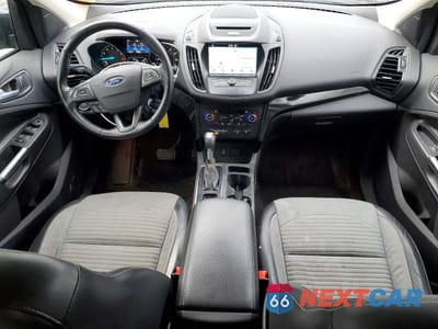 Zdjęcie 8 z 12 samochodu: 2017 FORD ESCAPE SE VIN:1FMCU9GDXHUC36931 - miniatura