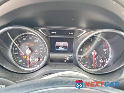 Zdjęcie 9 z 12 samochodu: 2018 MERCEDES-BENZ CLA 250 VIN:WDDSJ4EB1JN566718 - miniatura
