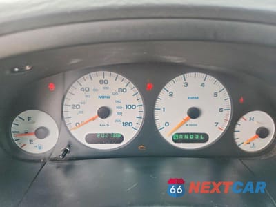 Zdjęcie 9 z 13 samochodu: 2004 DODGE GRAND CARAVAN SXT VIN:2D4GP44LX4R513955 - miniatura