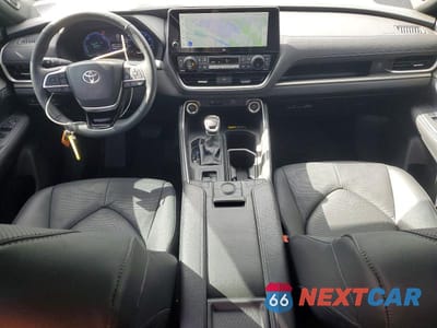 Zdjęcie 8 z 12 samochodu: 2025 TOYOTA GRAND HIGHLANDER HYBRID NIGHTSHADE VIN:5TDACAB53SS055911 - miniatura