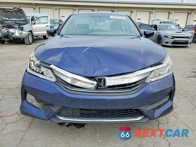 Piąte zdjęcie samochodu w środku: 2017 HONDA ACCORD LX VIN:1HGCR2F3XHA209544 - miniatura