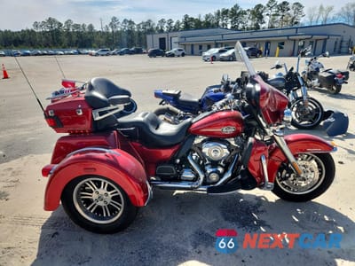 2013 HARLEY-DAVIDSON FLHTCUTG TRI GLIDE ULTRA CLASSIC 1HD1MAM11DB853937 - główne zdjęcie licytacji z USA - miniatura
