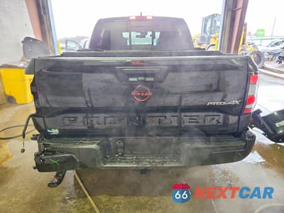Zdjęcie 6 z 12 samochodu: 2023 NISSAN FRONTIER PRO-4X VIN:1N6ED1EK4PN621911 - miniatura