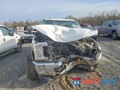 Piąte zdjęcie samochodu w środku: 2019 FORD F350 SRW SUPER DUTY VIN:1FT8X3BT3KEG35906 - miniatura