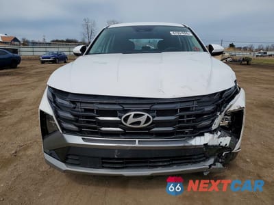 Piąte zdjęcie samochodu w środku: 2025 HYUNDAI TUCSON SE VIN:5NMJACDE6SH452398 - miniatura