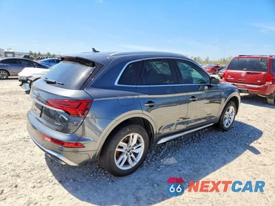 Trzecie zdjęcie samochodu z tyłu: 2023 AUDI Q5 PREMIUM 45 VIN:WA1GAAFY1P2154983 - miniatura