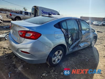 Trzecie zdjęcie samochodu z tyłu: 2018 CHEVROLET CRUZE LS VIN:1G1BC5SM9J7168427 - miniatura