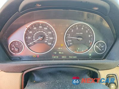 Zdjęcie 9 z 12 samochodu: 2013 BMW 328 XI VIN:WBA3B3C54DF538555 - miniatura