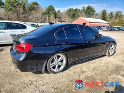 Trzecie zdjęcie samochodu z tyłu: 2017 BMW 340 XI VIN:WBA8B7G37HNU37799 - miniatura