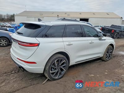 Trzecie zdjęcie samochodu z tyłu: 2024 LINCOLN CORSAIR GRAND TOURING VIN:5LMTJ5DZ4RUL18329 - miniatura