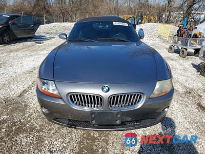 Piąte zdjęcie samochodu w środku: 2003 BMW Z4 3.0 VIN:4USBT53443LU02192 - miniatura