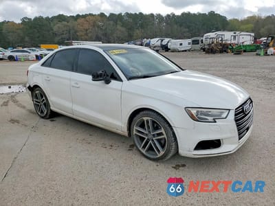 Czwarte zdjęcie samochodu z boku: 2017 AUDI A3 PREMIUM VIN:WAUAUGFF3H1026799 - miniatura