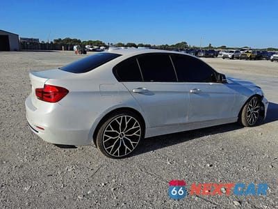 Trzecie zdjęcie samochodu z tyłu: 2016 BMW 328 I SULEV VIN:WBA8E9G51GNT45736 - miniatura