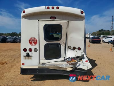 Zdjęcie 6 z 13 samochodu: 2016 FORD ECONOLINE E350 SUPER DUTY CUTAWAY VAN VIN:1FDEE3FL3GDC17065 - miniatura
