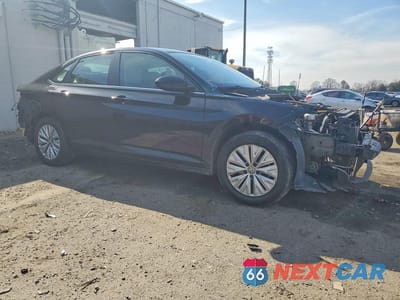 Czwarte zdjęcie samochodu z boku: 2019 VOLKSWAGEN JETTA S VIN:3VWN57BU3KM107153 - miniatura