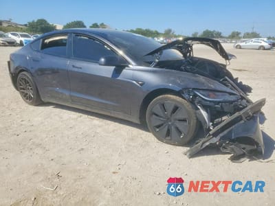 Czwarte zdjęcie samochodu z boku: 2025 TESLA MODEL 3 VIN:5YJ3E1EA9SF995517 - miniatura
