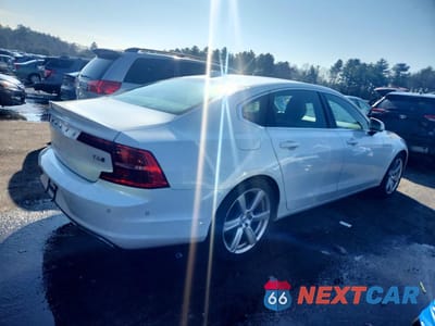 Trzecie zdjęcie samochodu z tyłu: 2018 VOLVO S90 T6 MOMENTUM VIN:LVY992MK7JP021210 - miniatura