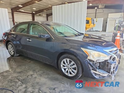 Czwarte zdjęcie samochodu z boku: 2015 NISSAN ALTIMA 2.5 S VIN:1N4AL3AP9FN880660 - miniatura