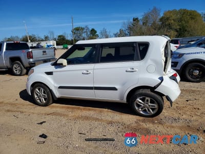 Drugie zdjęcie samochodu z przodu: 2011 KIA SOUL + VIN:KNDJT2A2XB7718706 - miniatura